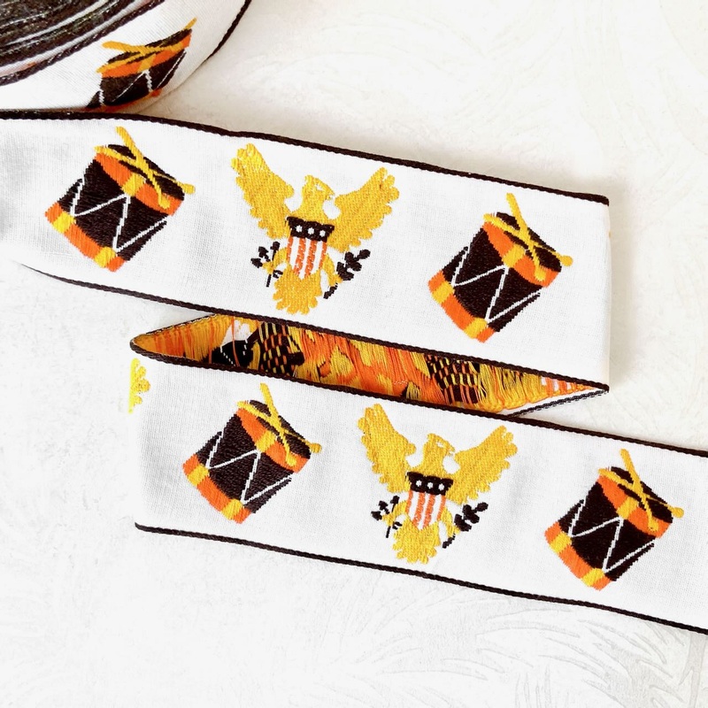 Eagle & Drum Jacquard-Gold & Brown