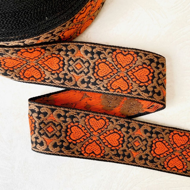 Four Hearts & Scrollwork Jacquard