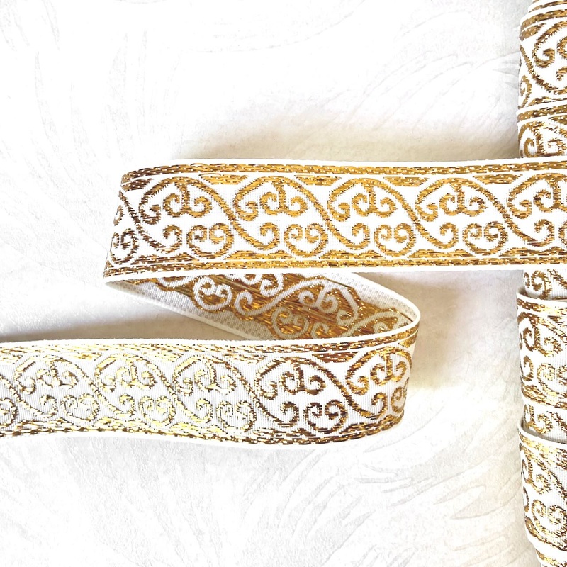 Metallic Scrolling Lines Jacquard