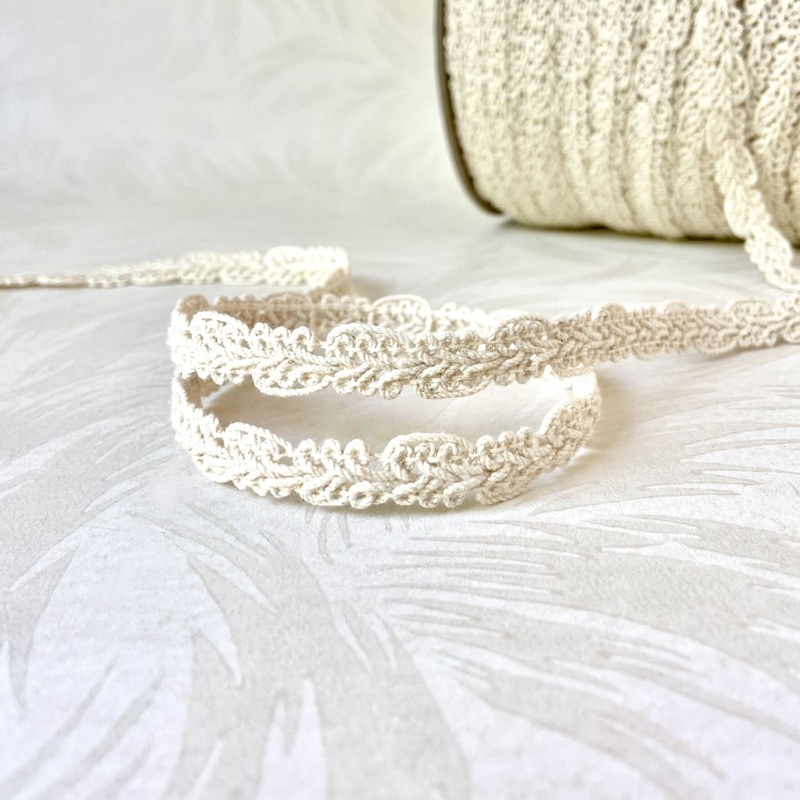 Scalloped Loop Braid-Natural-By the Yard & 144 Yard Roll