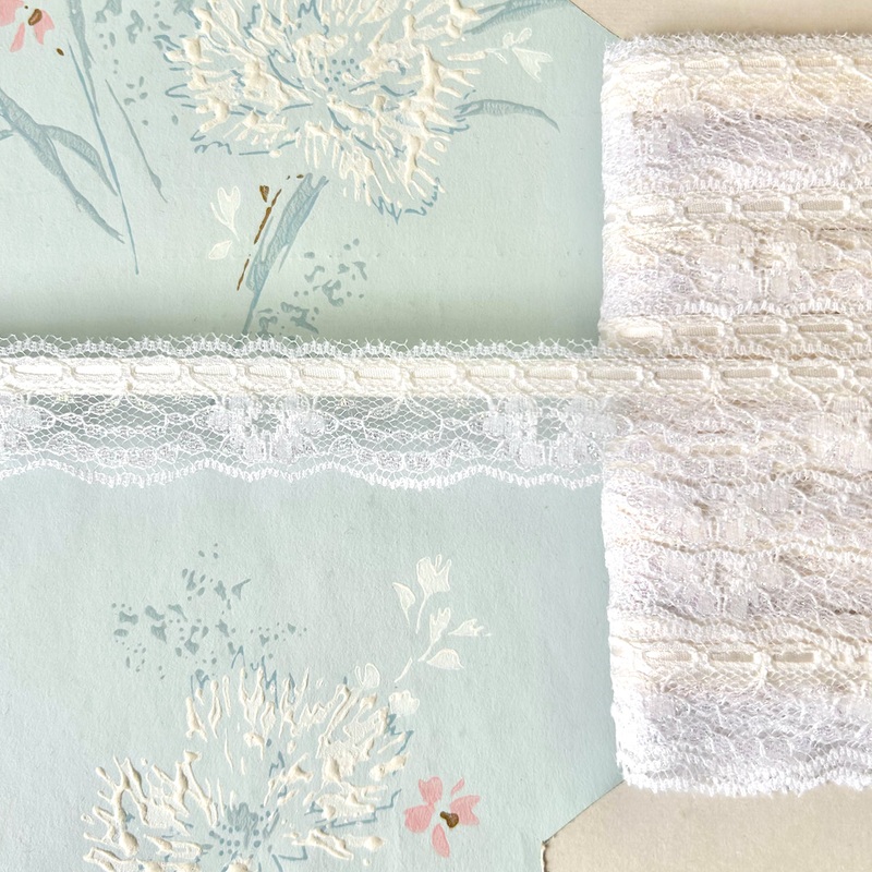 Iridescent Lace w/ Inset-White & Ivory