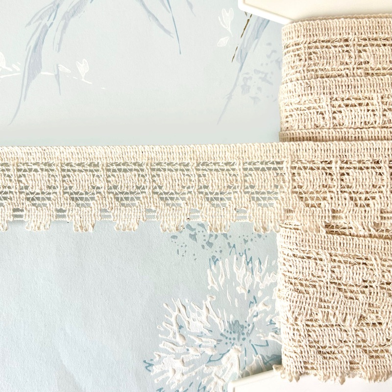 Scallop Loop Cluny Lace-Natural-By the Yard & 36 Yard Board