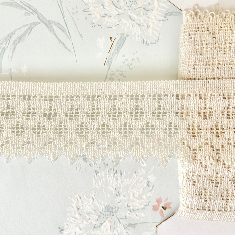 Scalloped Loop Cluny Lace-Natural