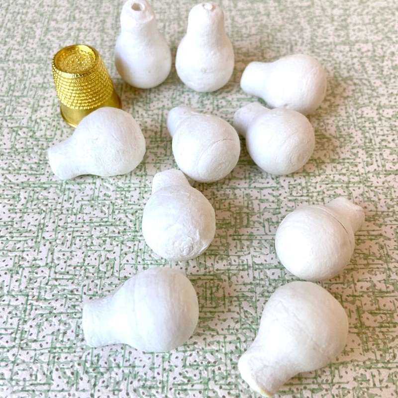 Spun Cotton Pear Shapes-Pears 7/8" - 10