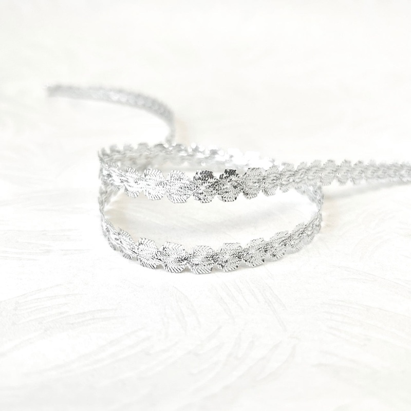 Thin Scalloped Edge Metallic Braid