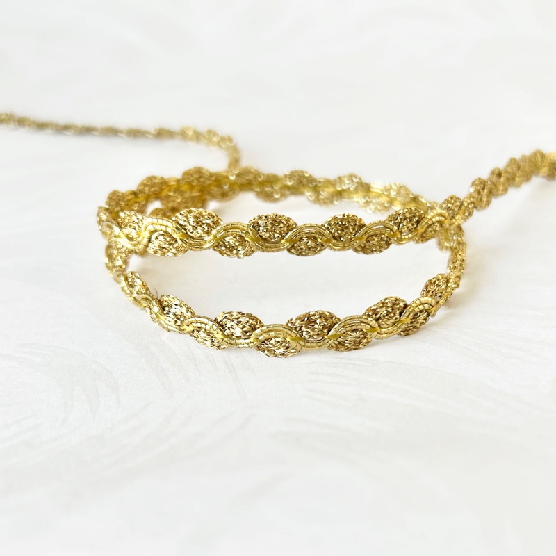 Wavy Metallic Decorative Braid