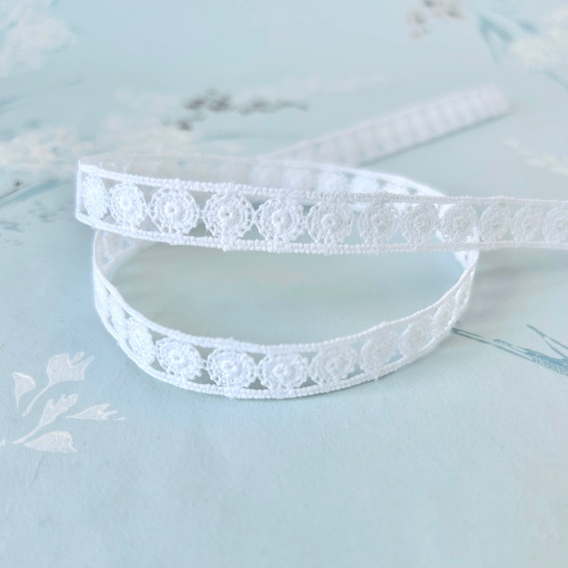 Circle Venice Lace-White