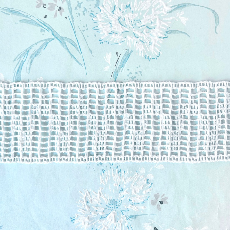 Cluny Lace Braid-White-By the Yard & 18 Yard Board