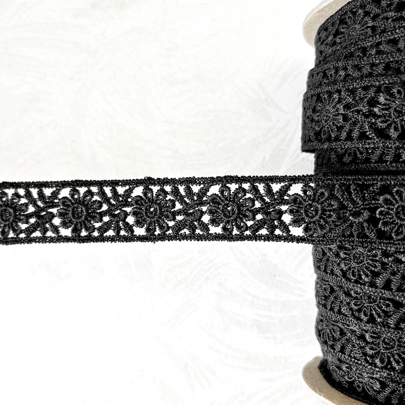 Floral Venice Lace-Black-By the Yard & 15 Yard Board