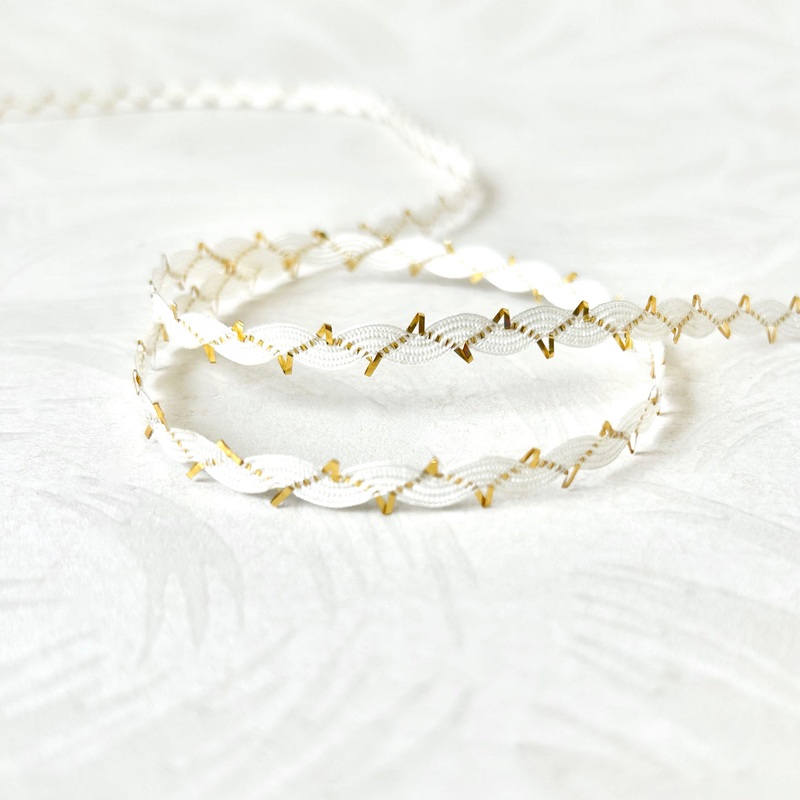 Metallic Picot Wavy Braid-White & Gold-By the Yard & 36 Yard Board