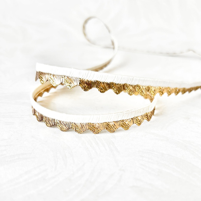 Metallic Zig Zag Satin Edging-Gold & Ivory