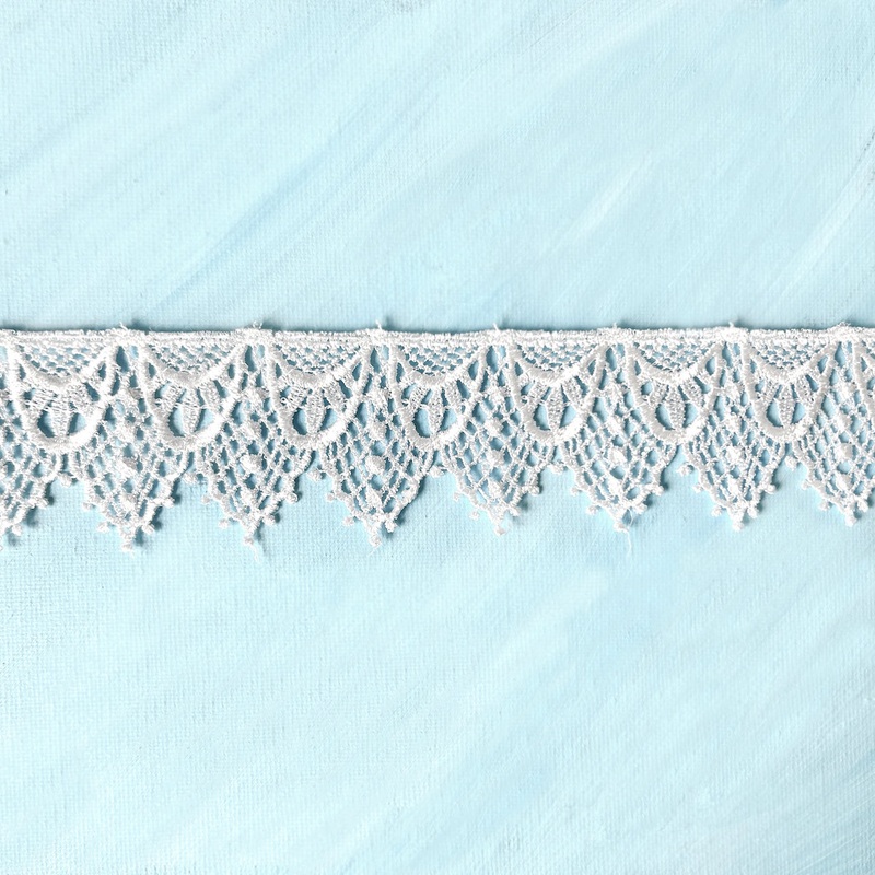 Pointed Swag Venice Lace-White