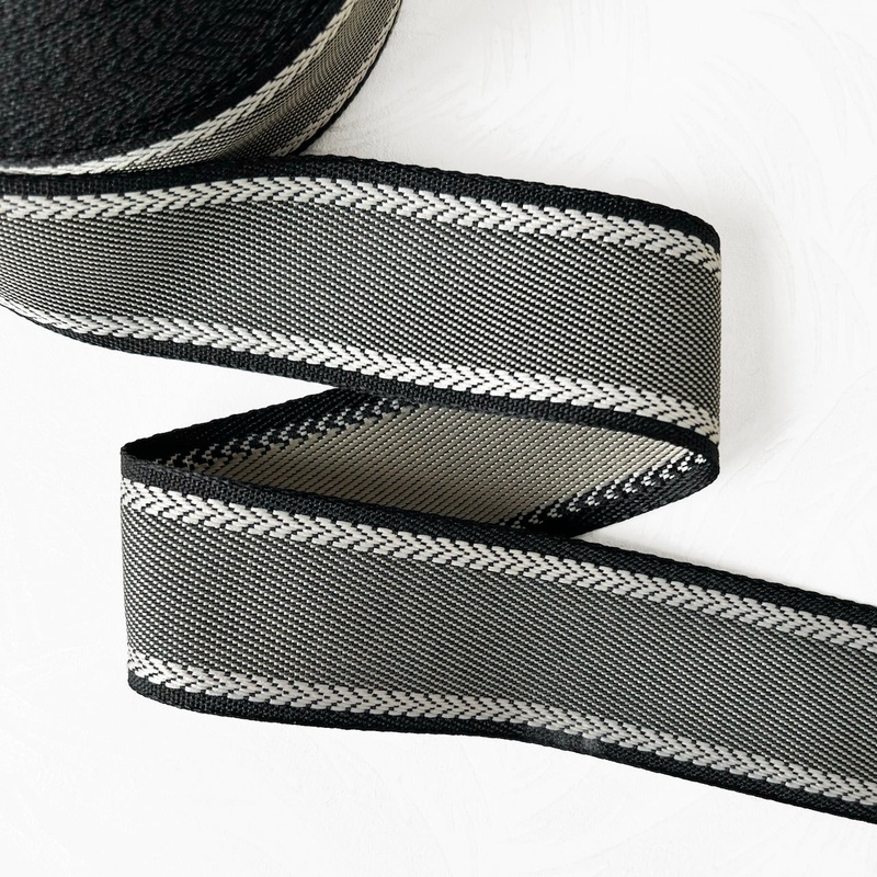 Arrow & Diagonal Stripe Jacquard