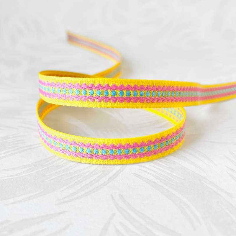 Colorful Dot Jacquard-Blue & Pink on Yellow