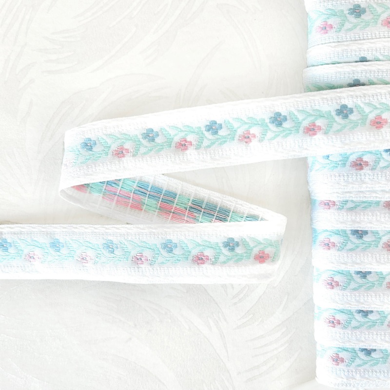 Floral Vine Jacquard-Copen & Pink on White