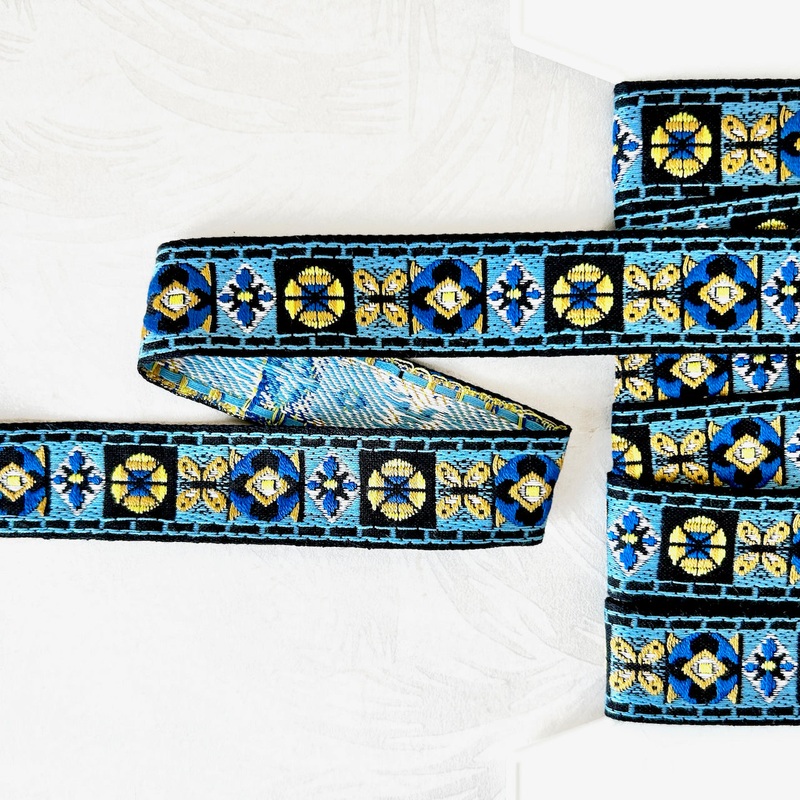 Geometric Floral Jacquard-Blue & Gold