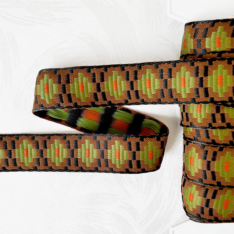 Geometric Jacquard-Green & Orange on Brown