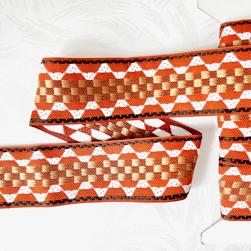 Geometric Jacquard-Orange