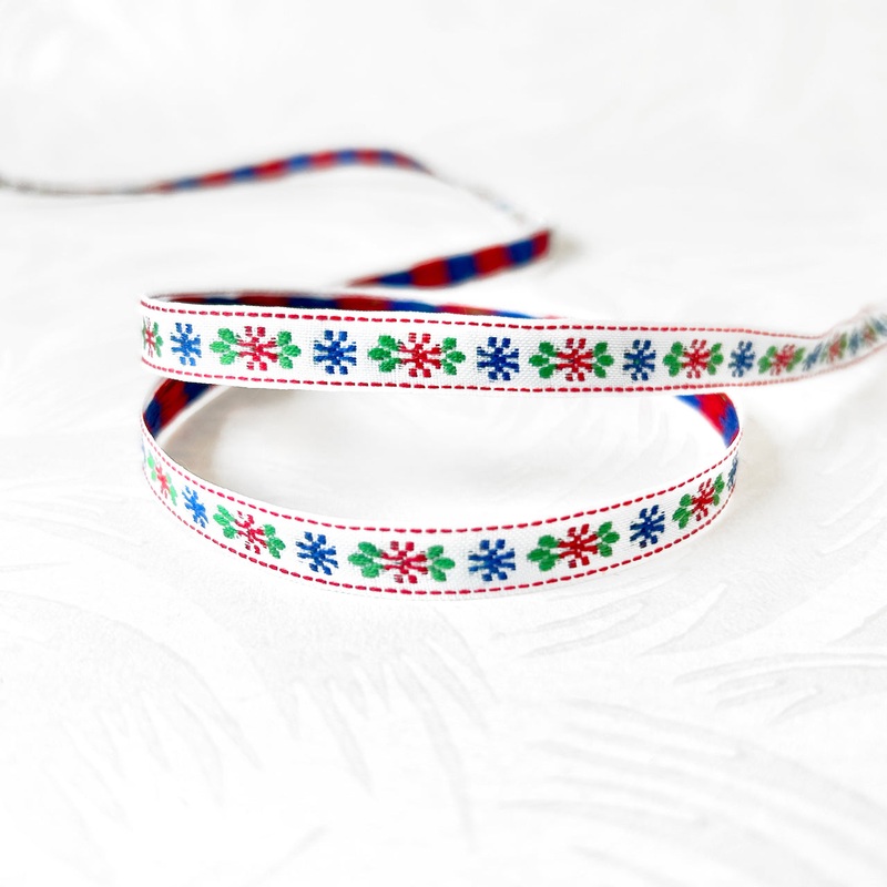 Narrow Snowflake Jacquard-Red & White on Black