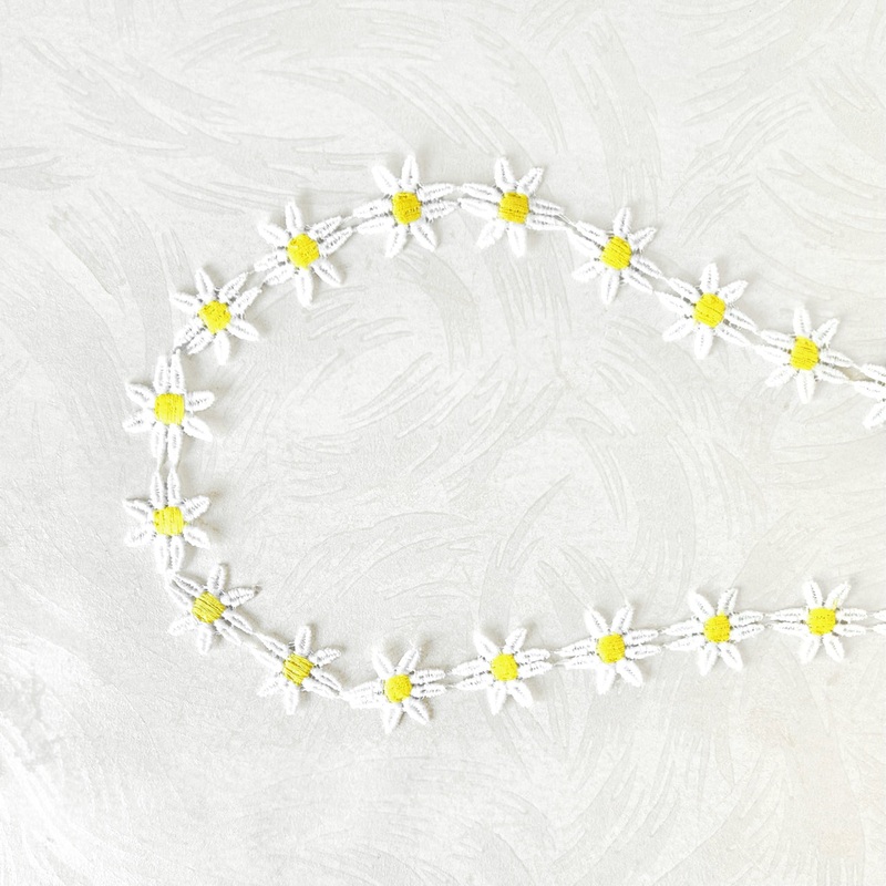 Daisy Chain Venice Lace-Yellow
