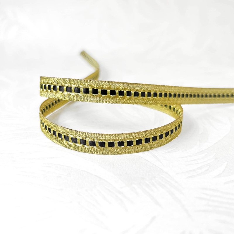 Decorative Metallic Inset Braid