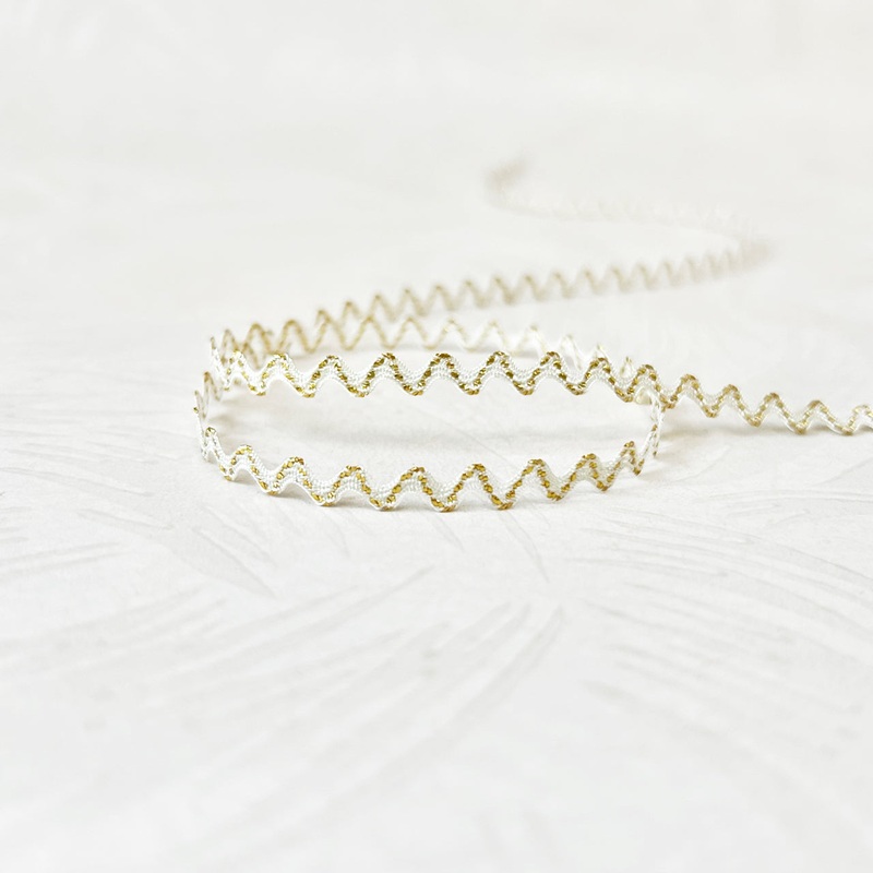 Decorative Metallic Rick Rack-White & Gold-By the Yard & 36 Yard Board