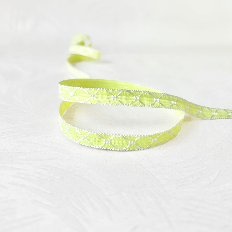 Flat Braid with X Design-Chartreuse & White-By the Yard & 150 Yard Roll