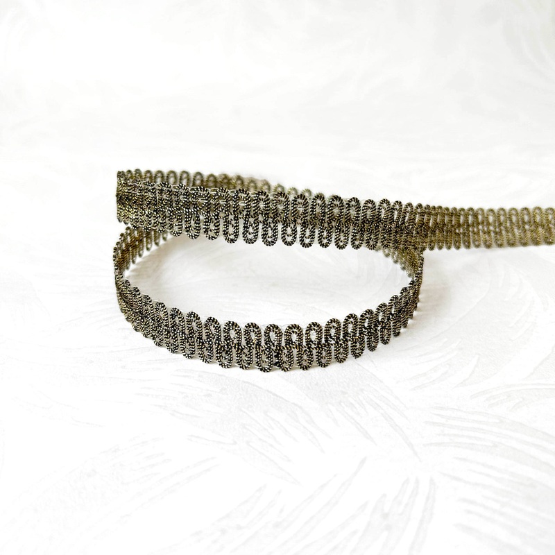 Flat Metallic Gimp Braid-Black & Gold