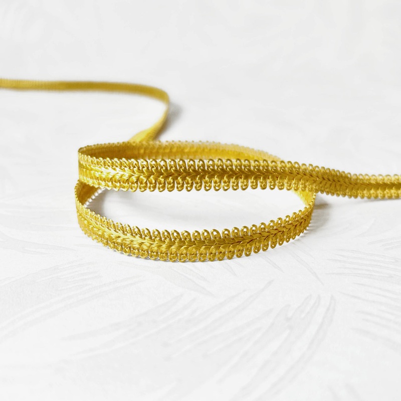 Zipper Pattern Center Braid-Antique Gold-By the Yard & 36 Yard Board