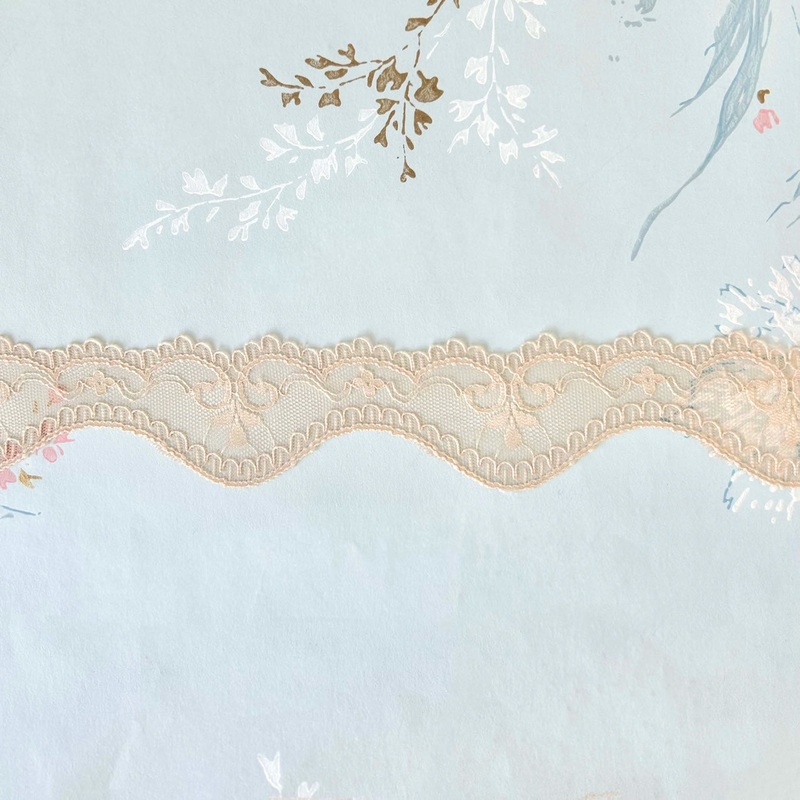 Scalloped Leaver Lace-Tan