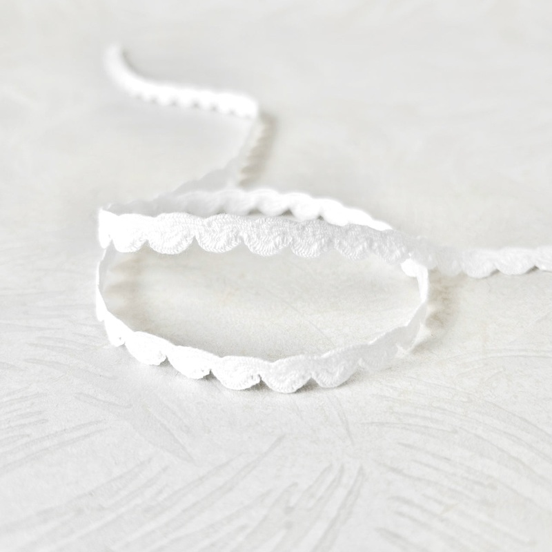 White Scalloped Braid-White