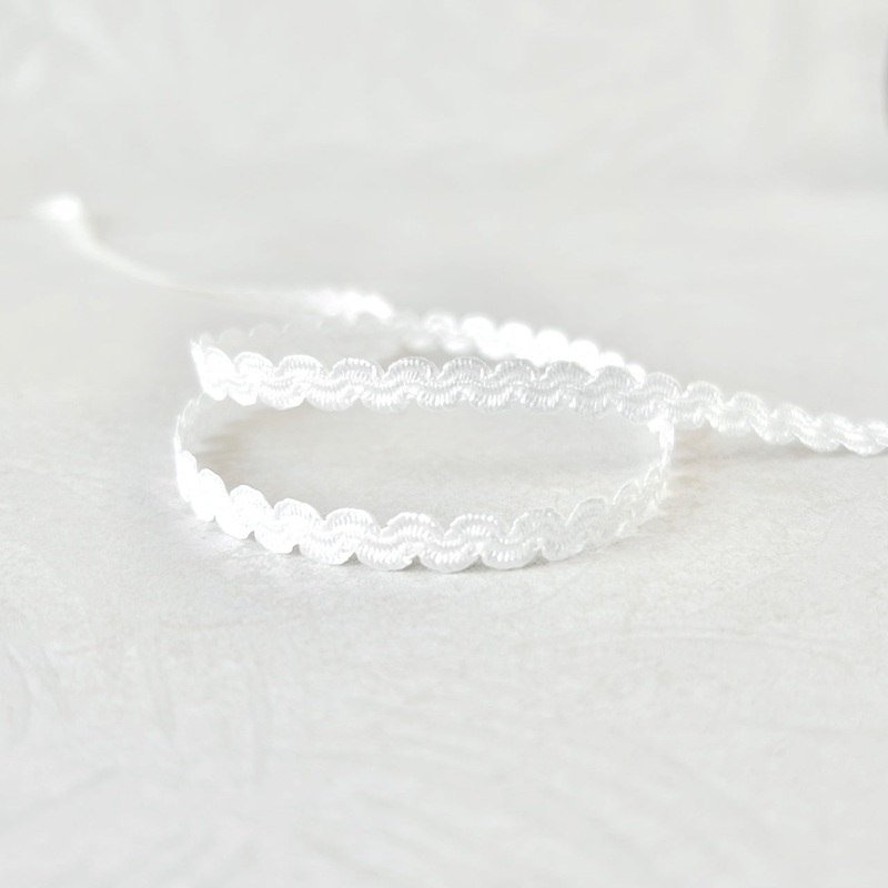 White Scalloped Rayon Braid-White-By the Yard & 288 Yard Roll