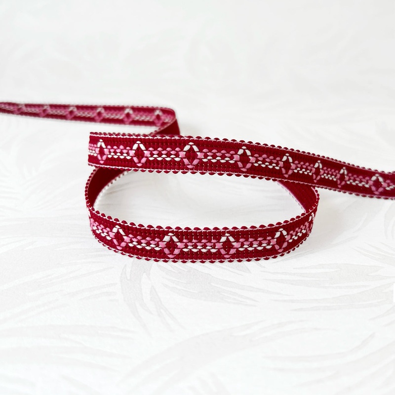 Diamond Pattern Knit Braid-Pink & White on Maroon