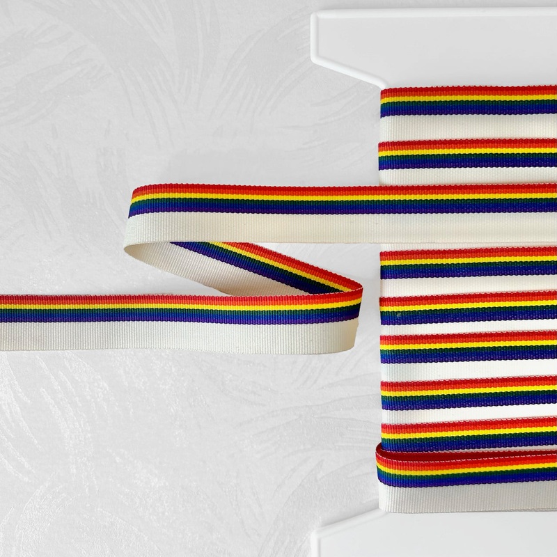 Rainbow Edge Grosgrain Ribbon-Rainbow on Cream