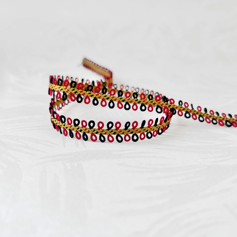 Scalloped Loop Braid-Red & Black on Antique Gold