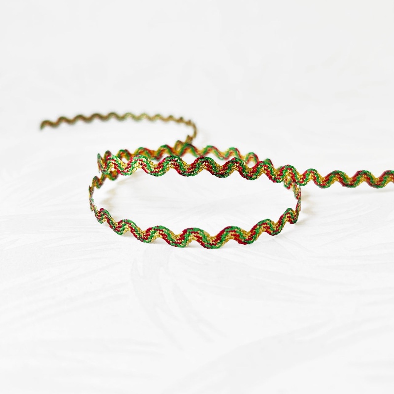 Unique Metallic Rick Rack-Red & Green on Gold