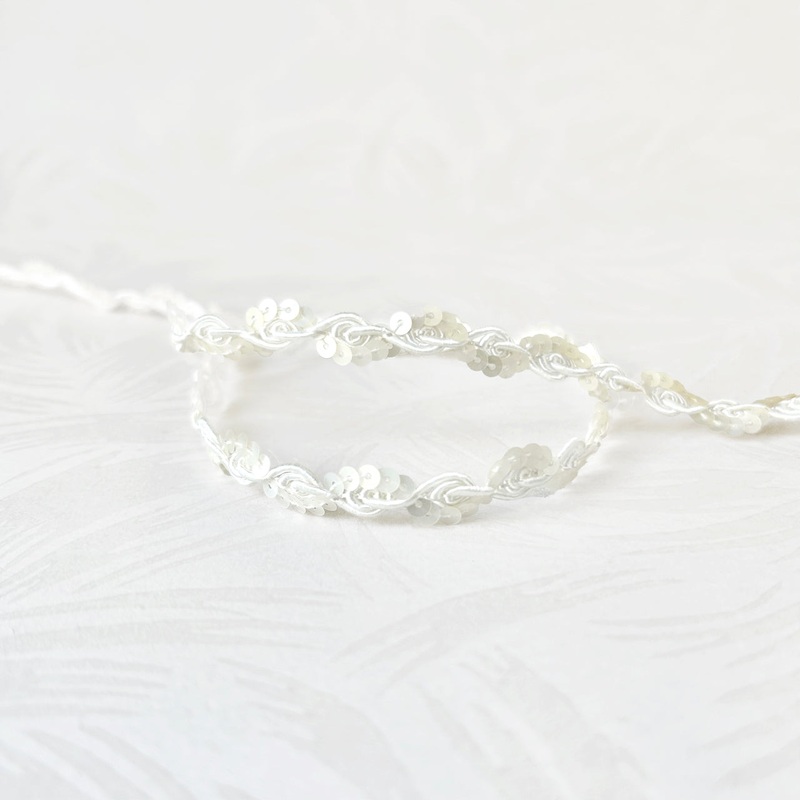 Sequin Rococo Trim-White