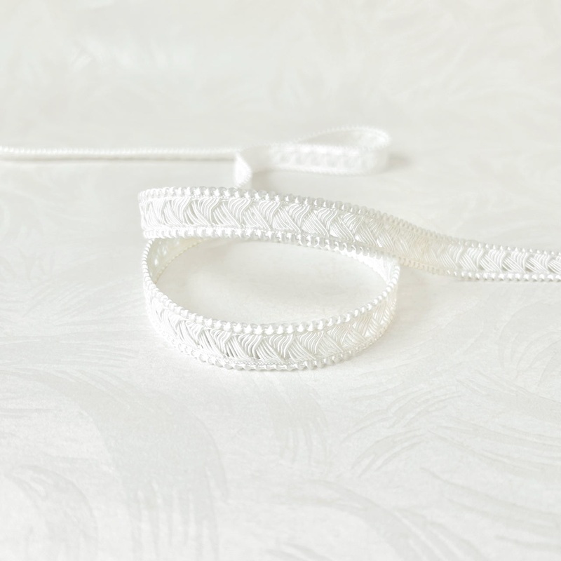 Diagonal Lines Gimp Braid-Optical White-By the Yard & 72 Yard Roll