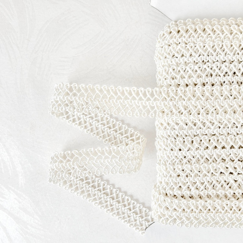 Infinity Loop Braid-White-By the Yard & 36 Yard Board