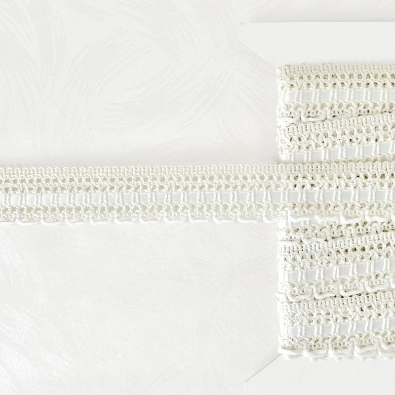 Scalloped Loop Inset Braid-Natural & White