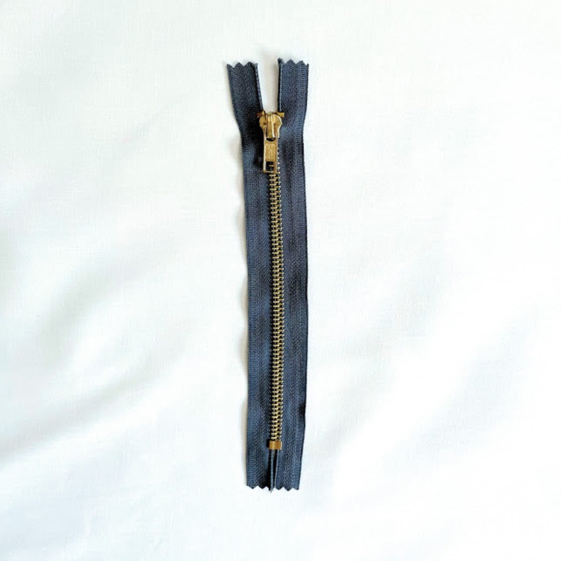 #5 Brass Jean Zippers - 7 - Grey - Close Ended