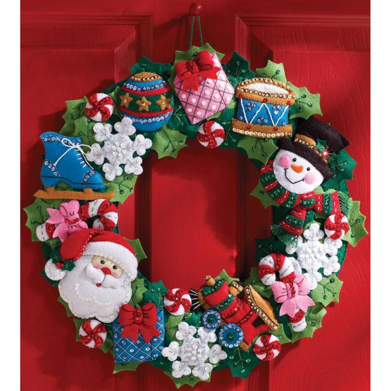 Bucilla Felt Wreath Applique Kit 16 Round: Christmas Toys