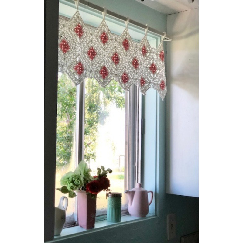 Petals on Point Valance Downloadable Pattern