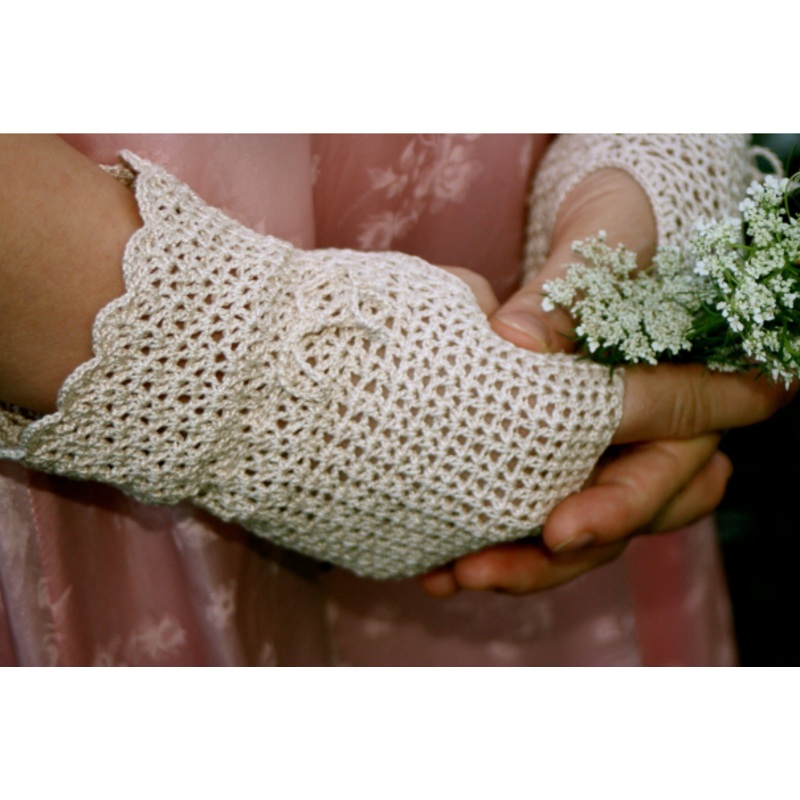 Queen Annes Lace Gloves Downloadable Pattern