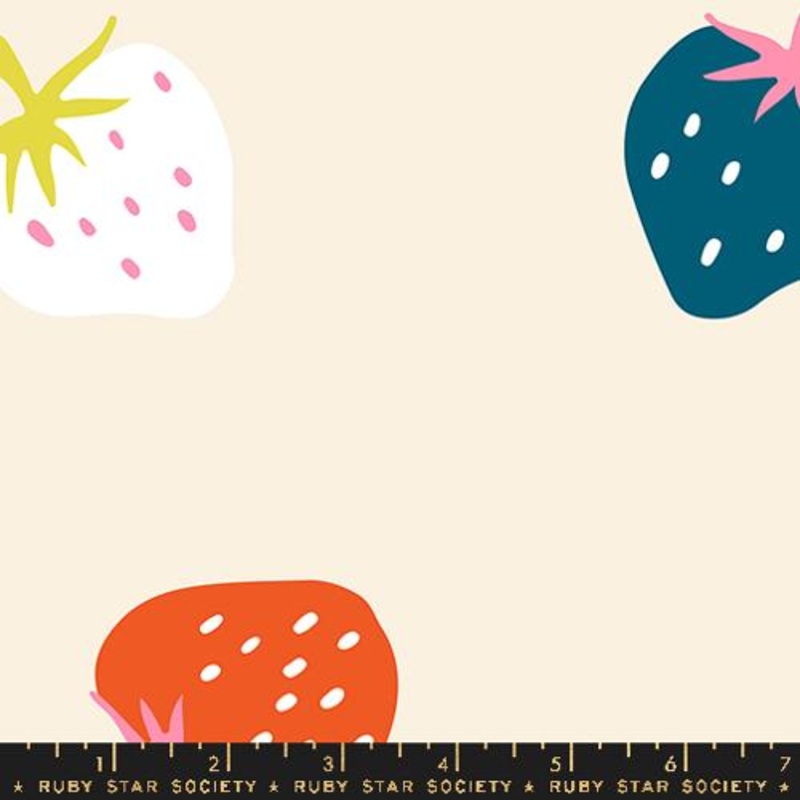 Strawberry - Tossed - Natural - 108 Wide